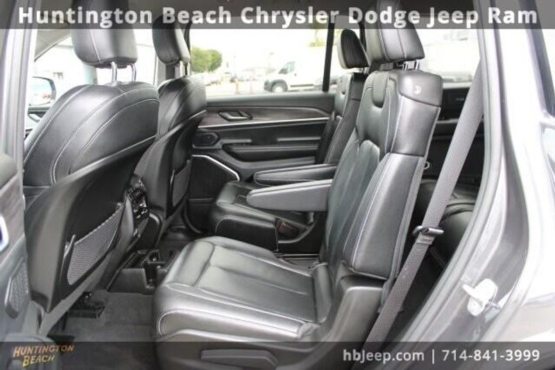 2022 Jeep Grand Cherokee L LimitedImage 36