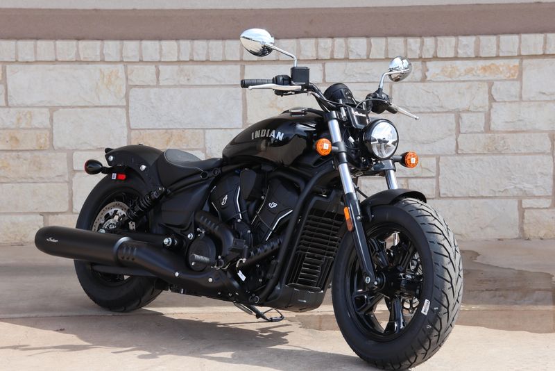 2025 INDIAN MOTORCYCLE SCOUT BOBBER BLACK METALLIC 