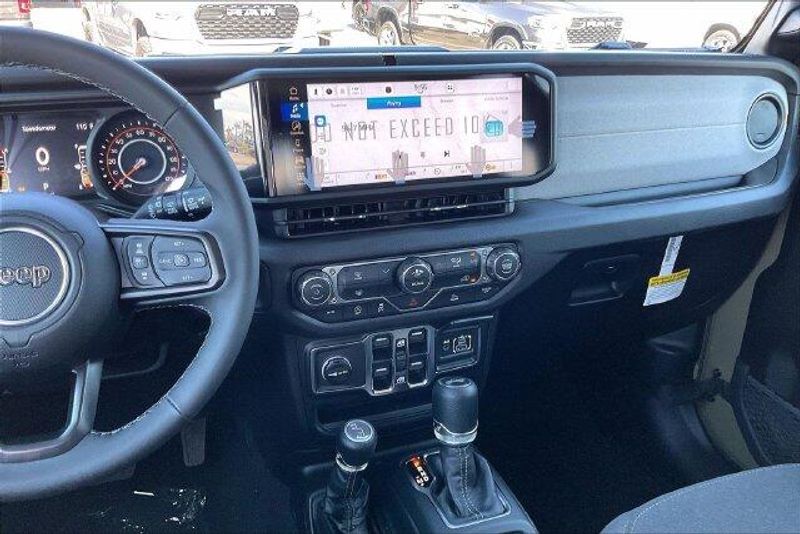 New 2027 Jeep Wrangler 4-door California EditionImage 5