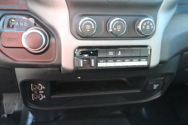 2023 RAM 2500 Tradesman Regular Cab Harbor BodyImage 33