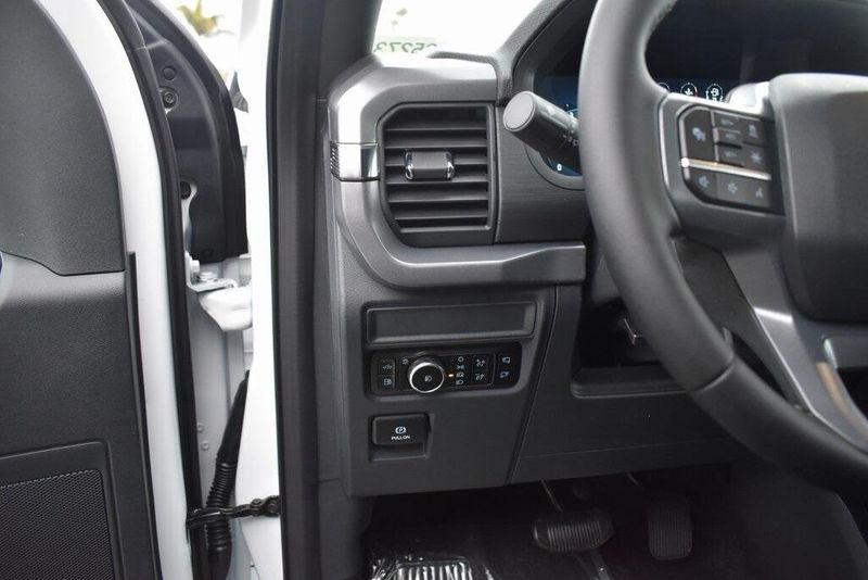 2025 Ford F-150 XLTImage 17