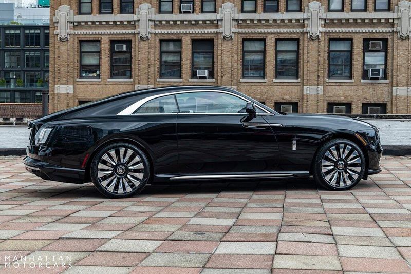 2024 Rolls-Royce Spectre Image 3