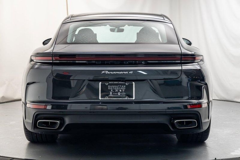 2024 Porsche Panamera 4Image 4