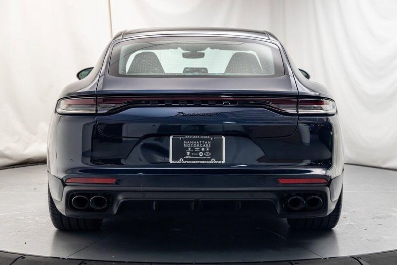 2021 Porsche Panamera 4Image 4