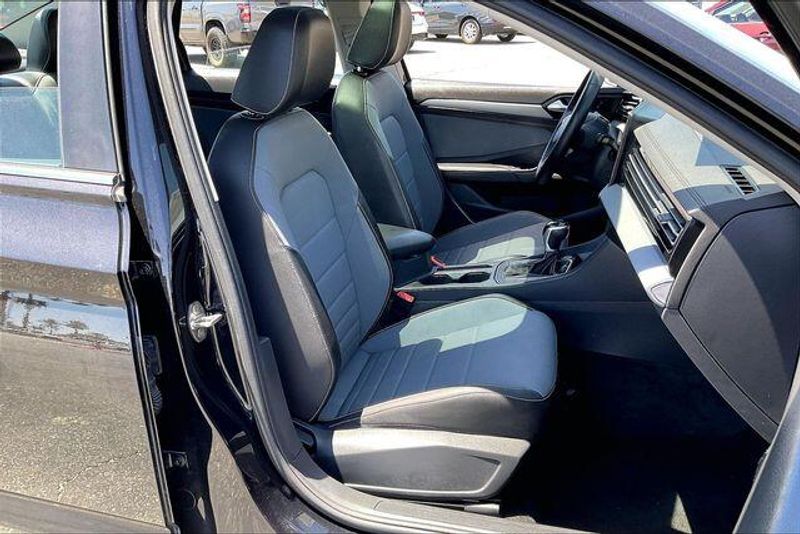 Used 2025 Volkswagen Jetta 1.5T SEImage 6