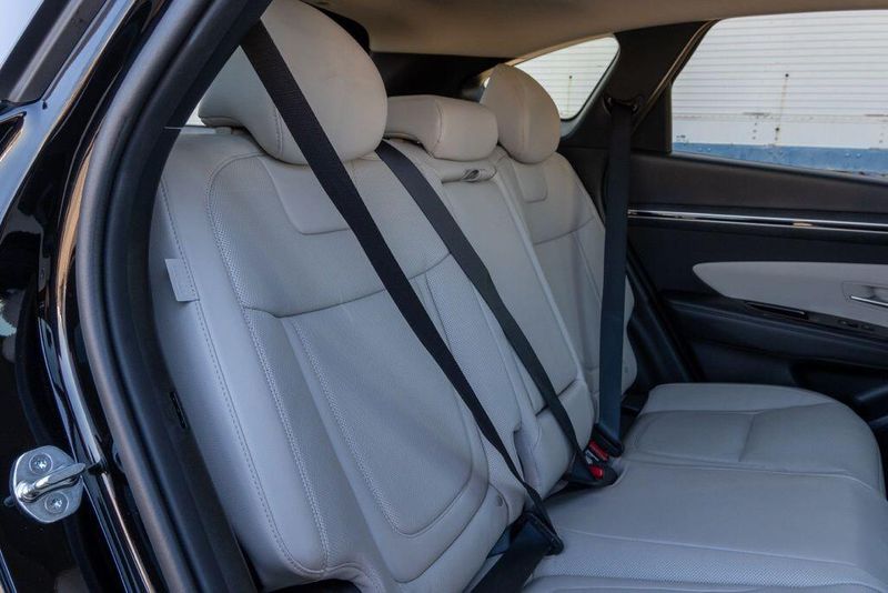 Used 2024 Hyundai Tucson Hybrid LimitedImage 18