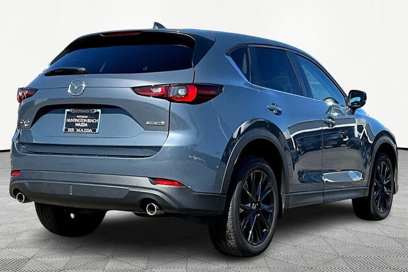 2022 Mazda CX-5 2.5 S Carbon EditionImage 2