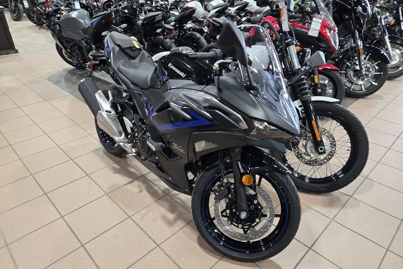 2025 KAWASAKI NINJA 500 SE ABS METALLIC FLAT SPARK BLACK 