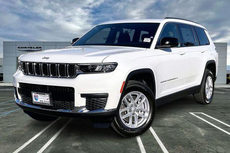 New 2025 Jeep Grand Cherokee L Laredo X 4x2Image 1