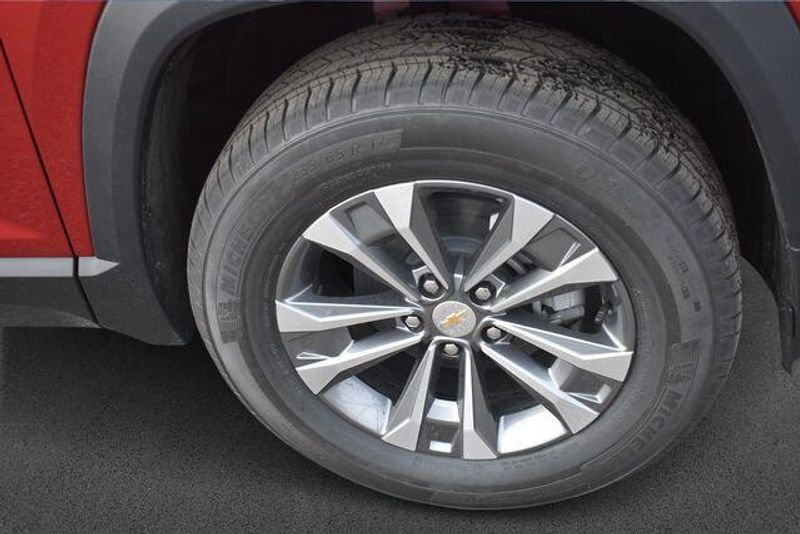 New 2026 Chevrolet Equinox LTImage 12