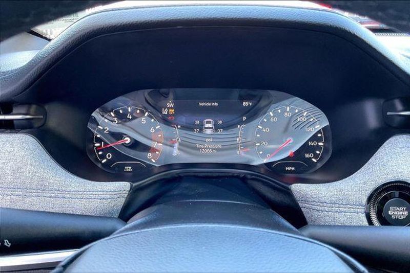 Used 2023 Jeep Compass LatitudeImage 20