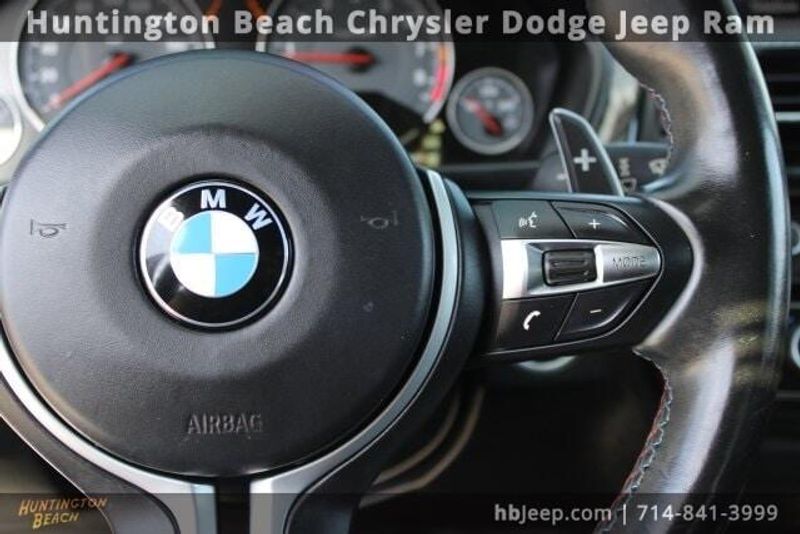 2015 BMW M3 BaseImage 18