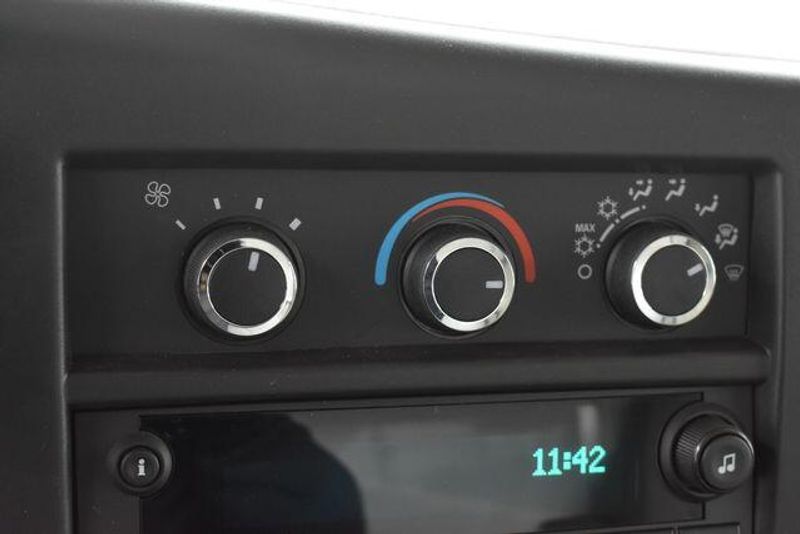 New 2025 Chevrolet Express 3500 Work VanImage 24