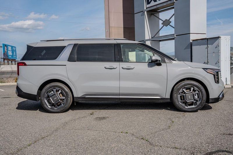 New 2026 Kia Carnival Hybrid SXImage 8