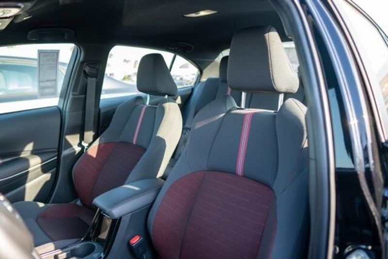 Used 2024 Toyota Corolla SEImage 11