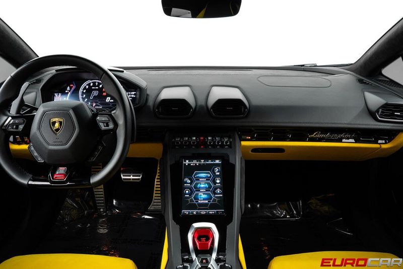 2022 Lamborghini Huracan EVO Image 26