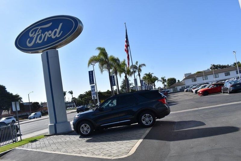 Used 2022 Ford Explorer XLTImage 21