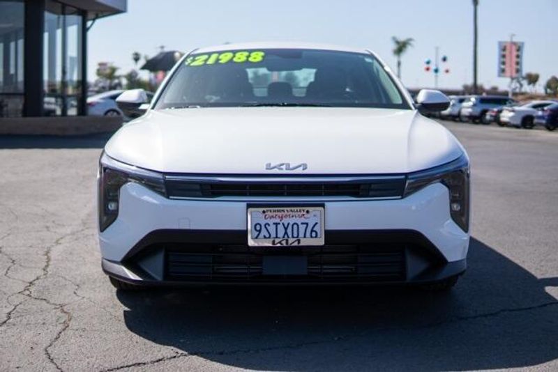 2025 Kia K4 LXImage 2