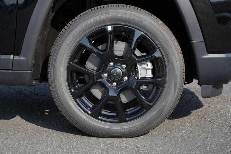 New 2026 Jeep Compass LatitudeImage 9