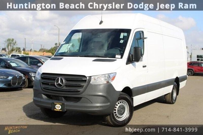 2022 Mercedes-Benz Sprinter 3500 Cargo 170 WBImage 10