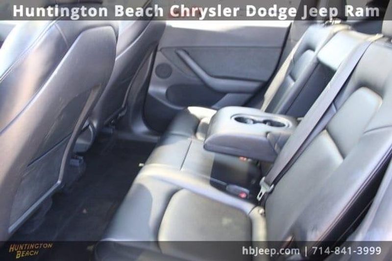 2021 Tesla Model Y Long RangeImage 30