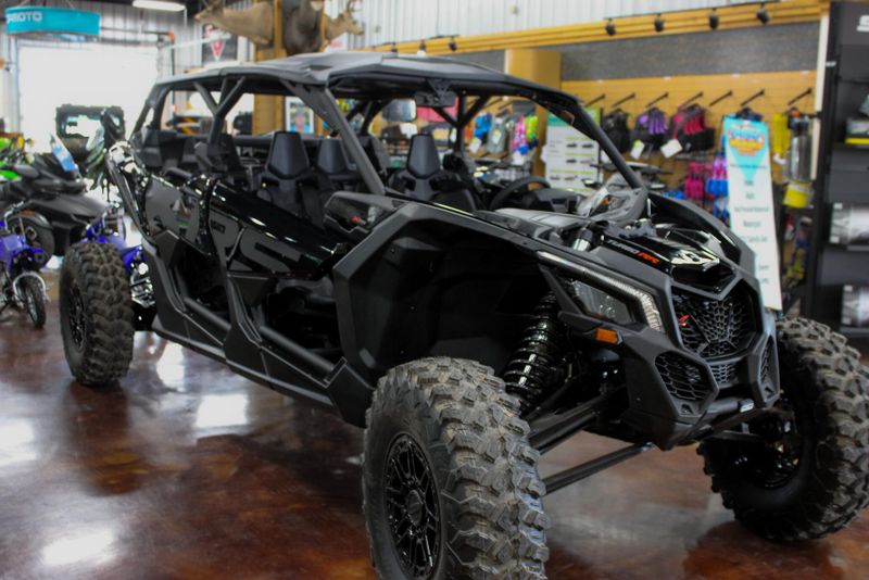 2025 CAN-AM MAVERICK X3 MAX X RS TURBO RR WITH SMARTSHOX TRIPLE BLACK 