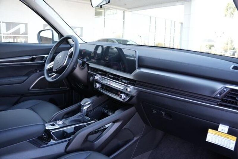 New 2025 Kia Telluride LXImage 10