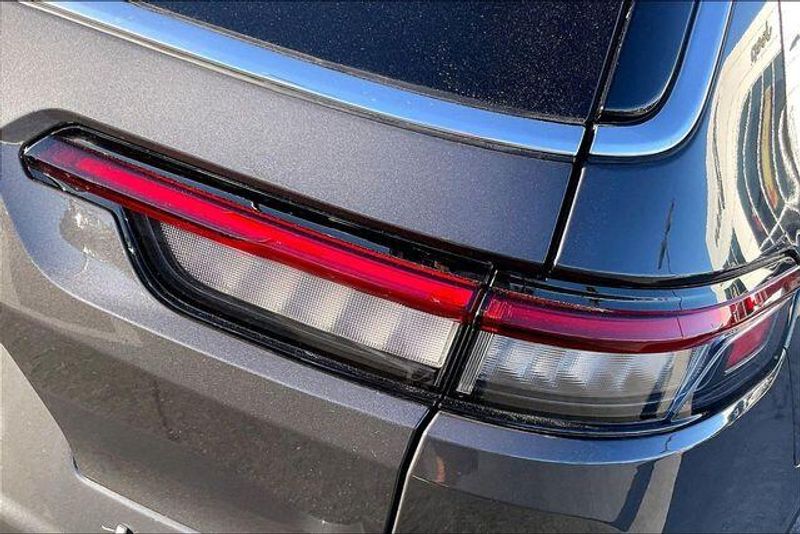 New 2025 Jeep Grand Cherokee L Laredo X 4x2Image 12