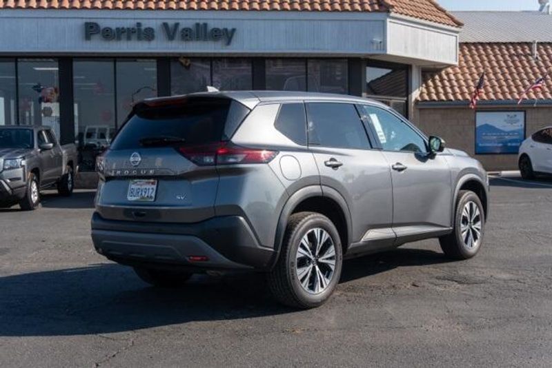 Used 2021 Nissan Rogue SVImage 7