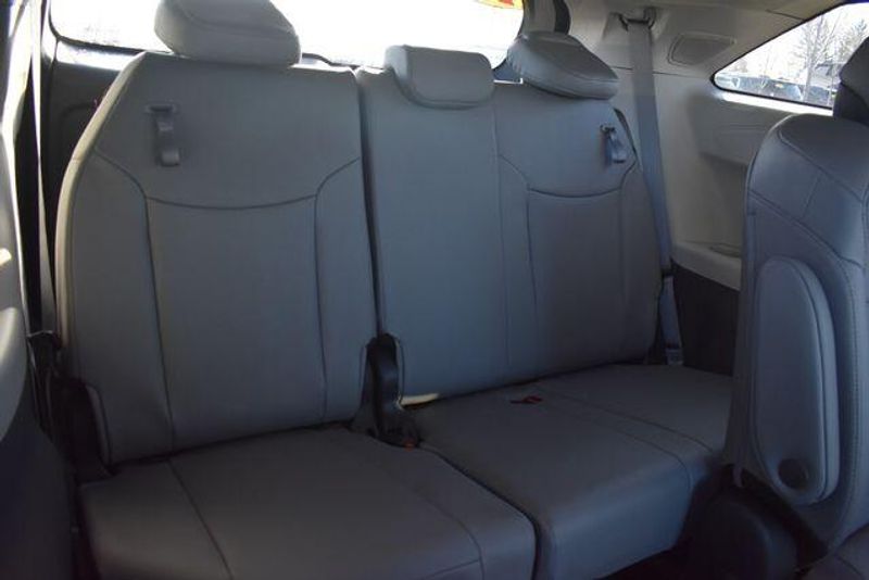 Used 2023 Toyota Sienna LimitedImage 16