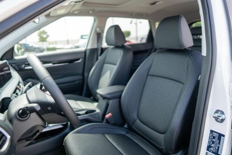2025 Kia Seltos EXImage 10