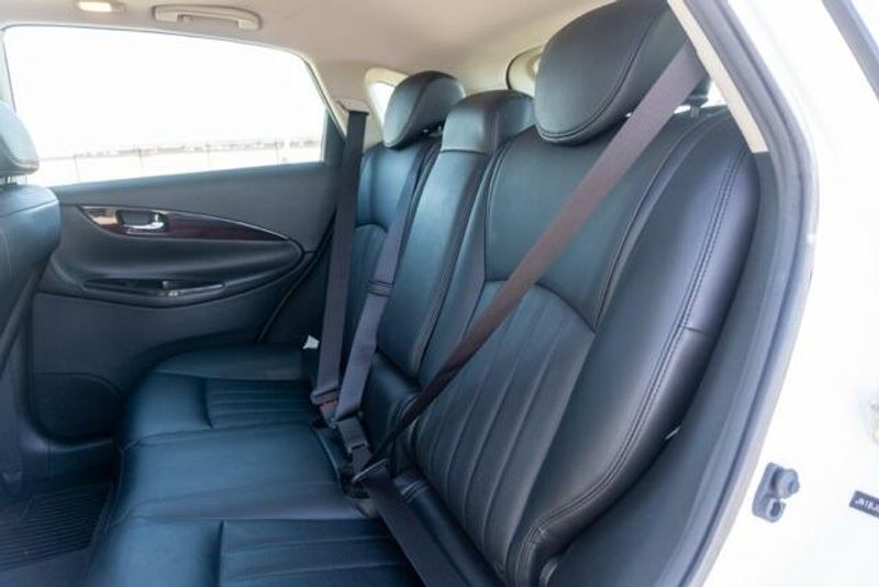 Used 2017 INFINITI QX50 BaseImage 13