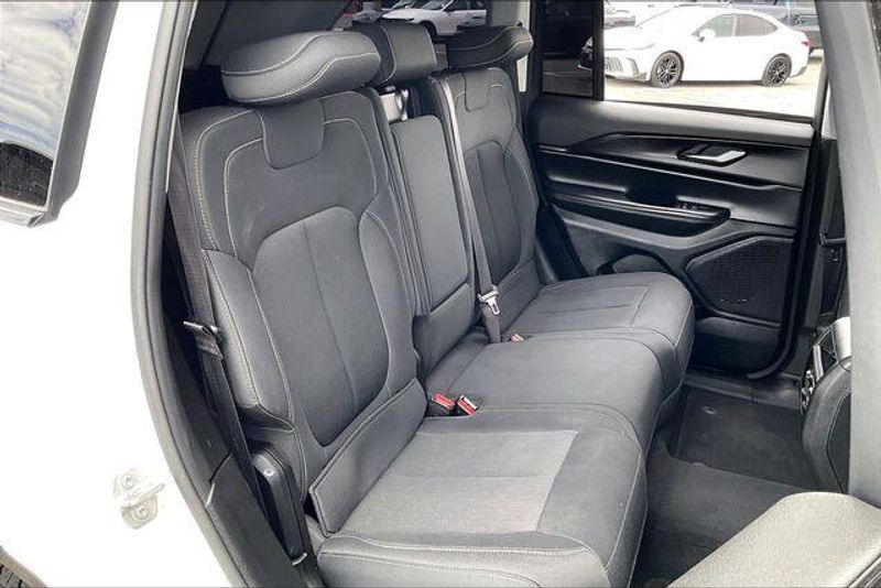 Used 2023 Jeep Grand Cherokee LaredoImage 26