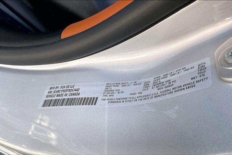 New 2026 Chrysler Pacifica PinnacleImage 15