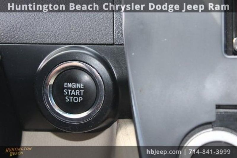 2014 Toyota Camry XLEImage 20