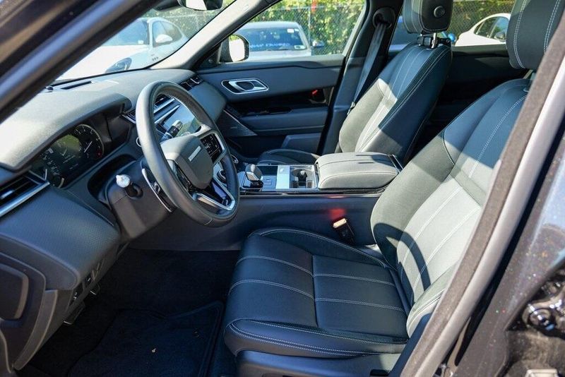 2022 Land Rover Range Rover Velar P250 R-Dynamic S photo 20