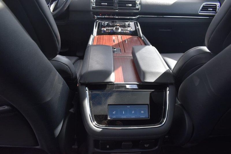2023 Lincoln Navigator ReserveImage 17