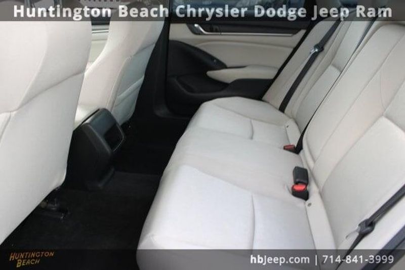 2018 Honda Accord LXImage 30