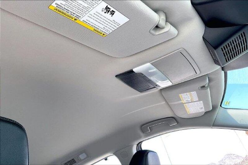Used 2025 Nissan Pathfinder SLImage 29