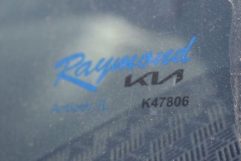 New 2026 Kia Carnival Hybrid EXImage 40