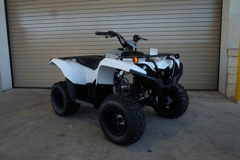 2024 YAMAHA Grizzly 90 in a WHITE exterior color. Family PowerSports (877) 886-1997 familypowersports.com 