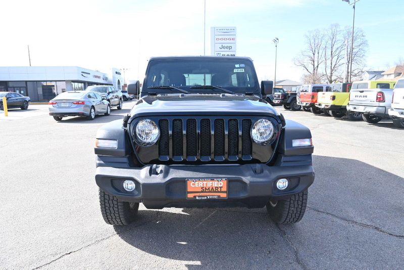 2021 Jeep Wrangler Unlimited IslanderImage 3