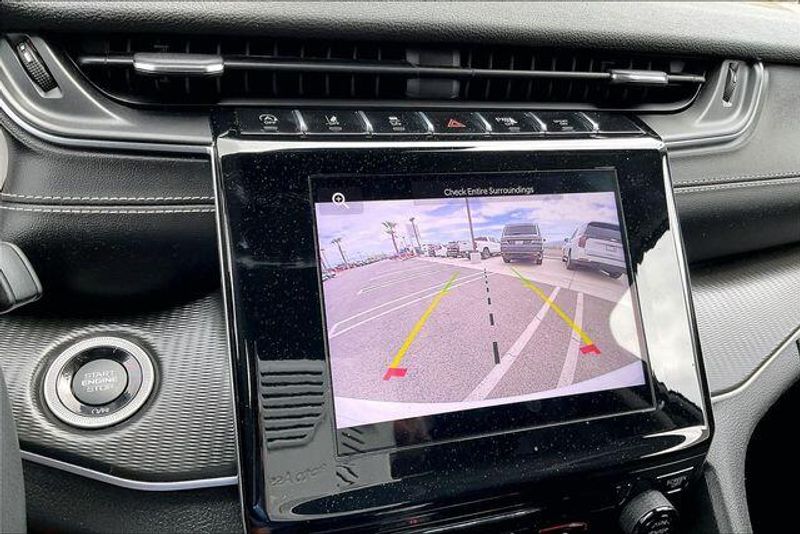Used 2023 Jeep Grand Cherokee LaredoImage 21