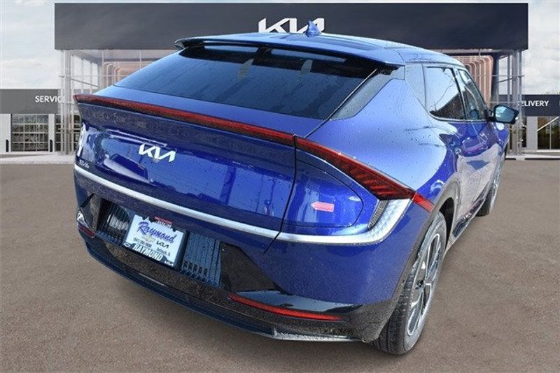 2024 Kia EV6 WindImage 3