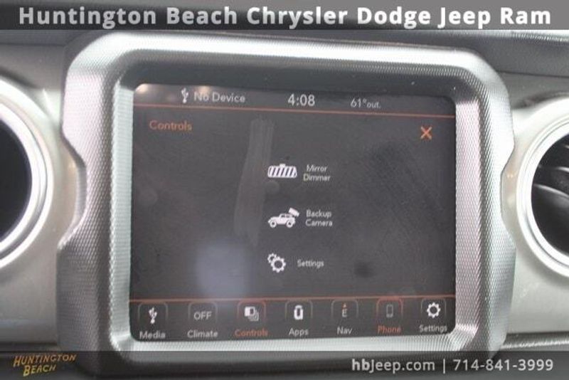 2022 Jeep Wrangler Unlimited SaharaImage 23