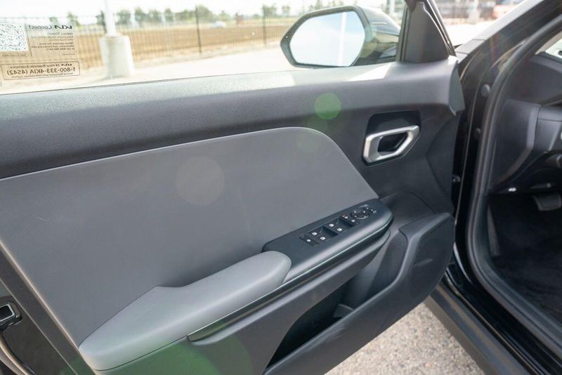 Used 2025 Kia K4 LXImage 12