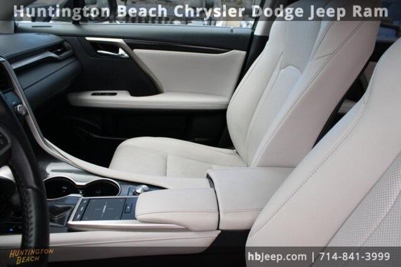 2022 Lexus RX 350Image 29