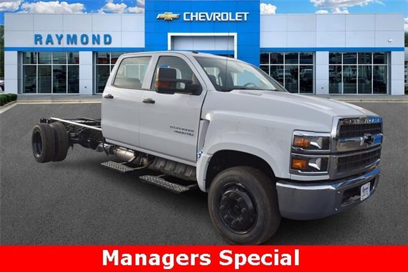 New 2024 Chevrolet Silverado 4500HD Work TruckImage 1