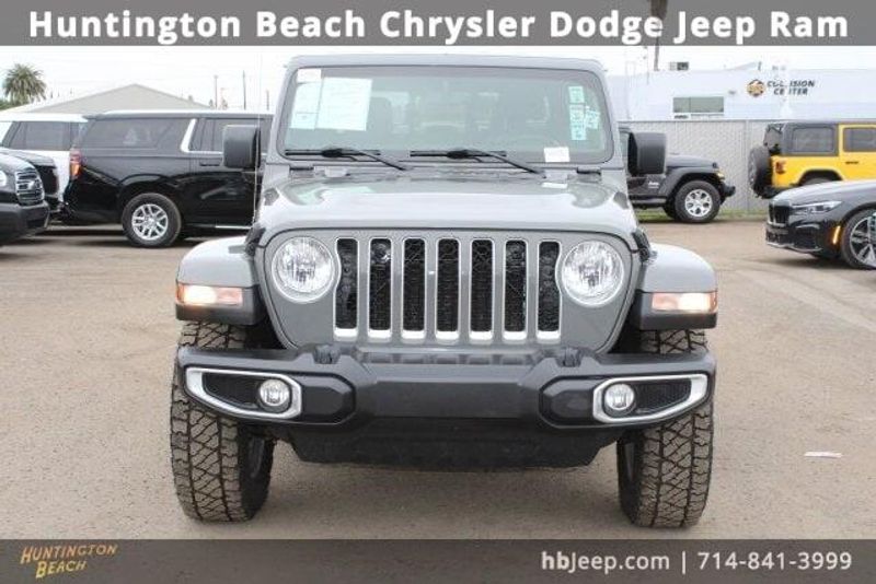 2021 Jeep Gladiator OverlandImage 2
