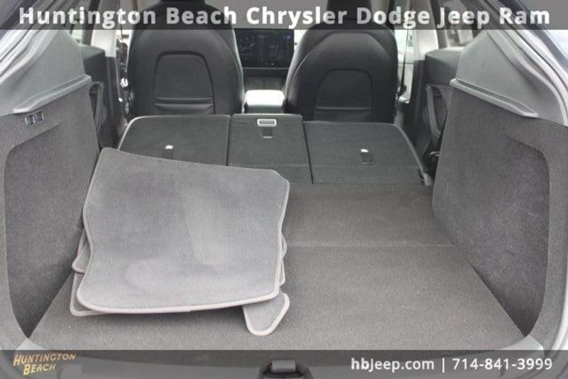 2023 Tesla Model Y Long RangeImage 40